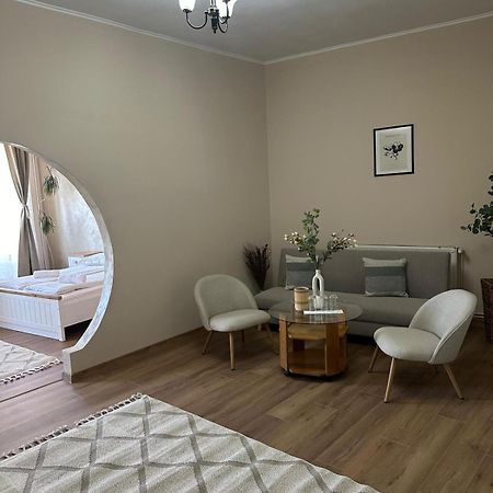 Hotel Rubin*** جورجيني المظهر الخارجي الصورة