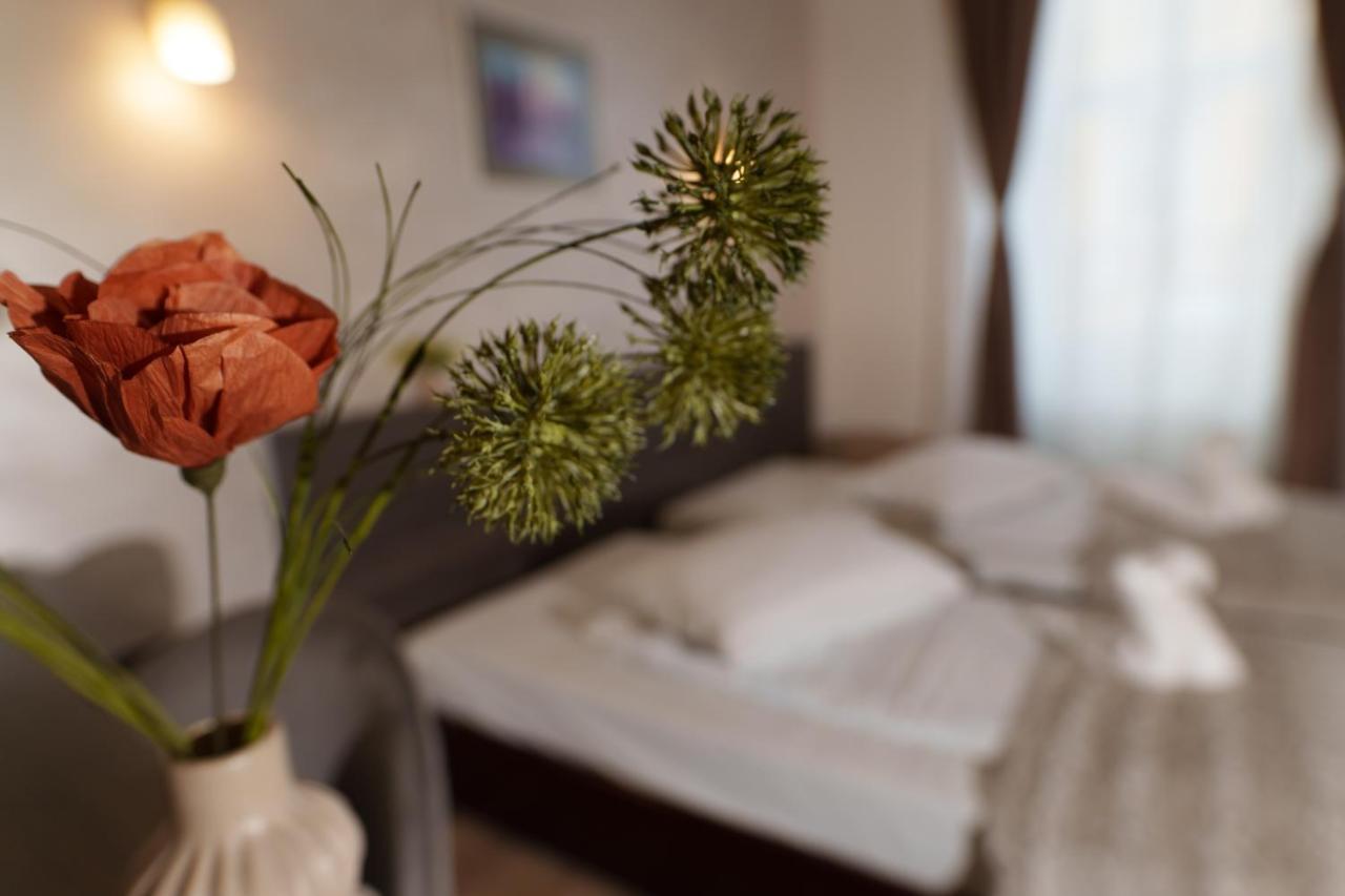 Hotel Rubin*** جورجيني المظهر الخارجي الصورة