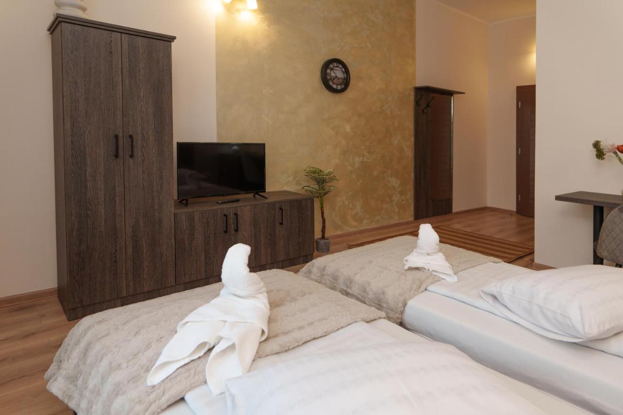 Hotel Rubin*** جورجيني المظهر الخارجي الصورة