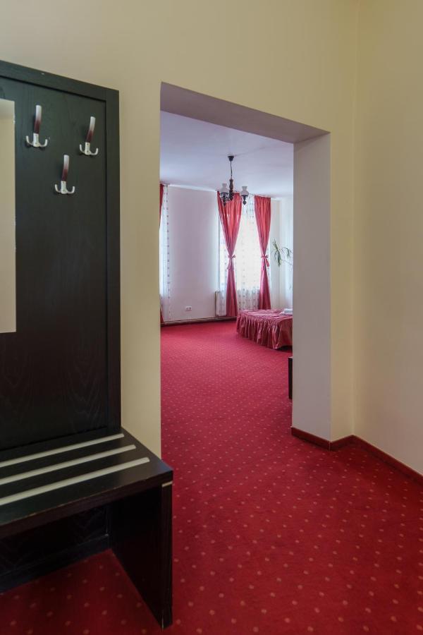 Hotel Rubin*** جورجيني المظهر الخارجي الصورة