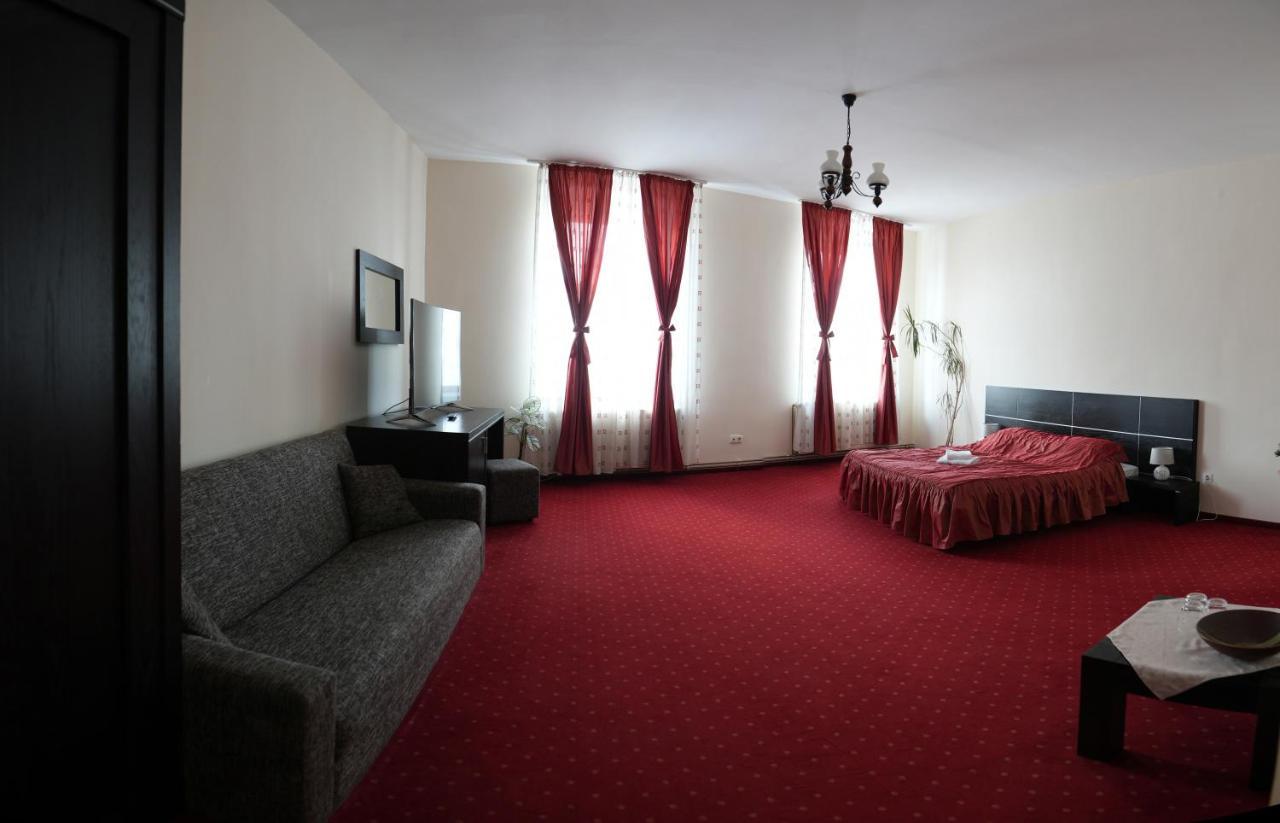 Hotel Rubin*** جورجيني المظهر الخارجي الصورة