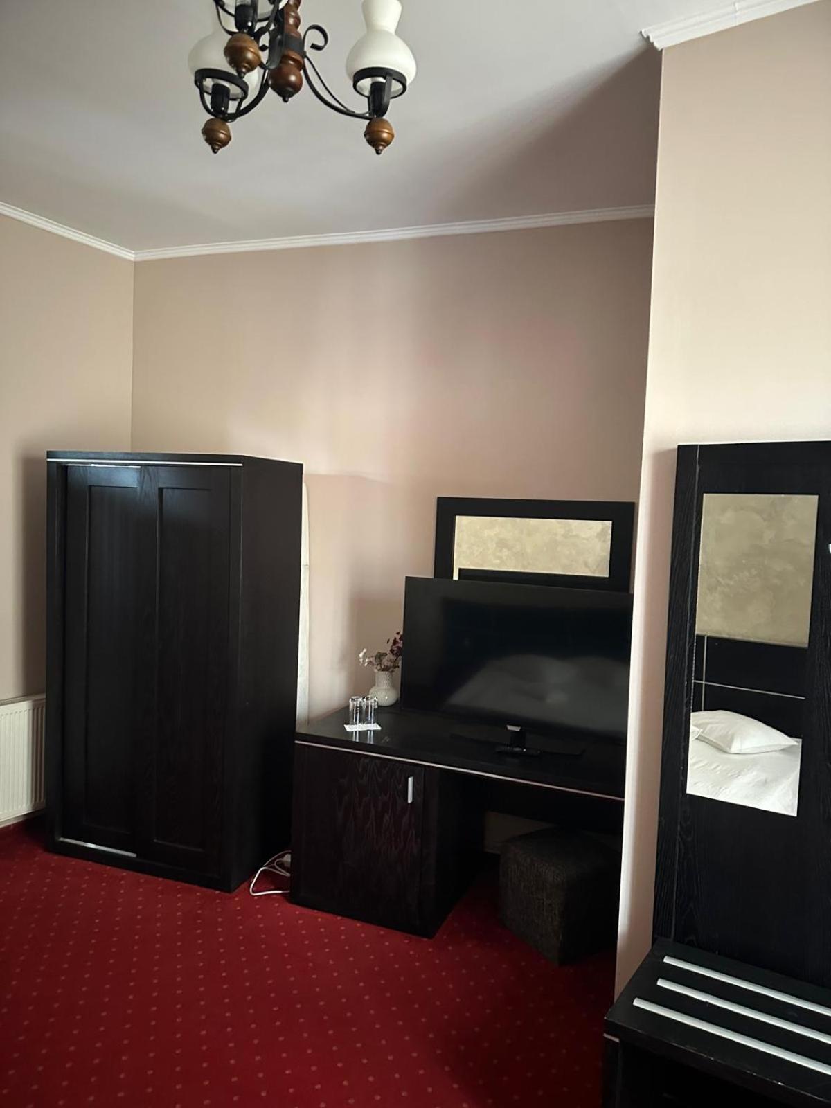 Hotel Rubin*** جورجيني المظهر الخارجي الصورة